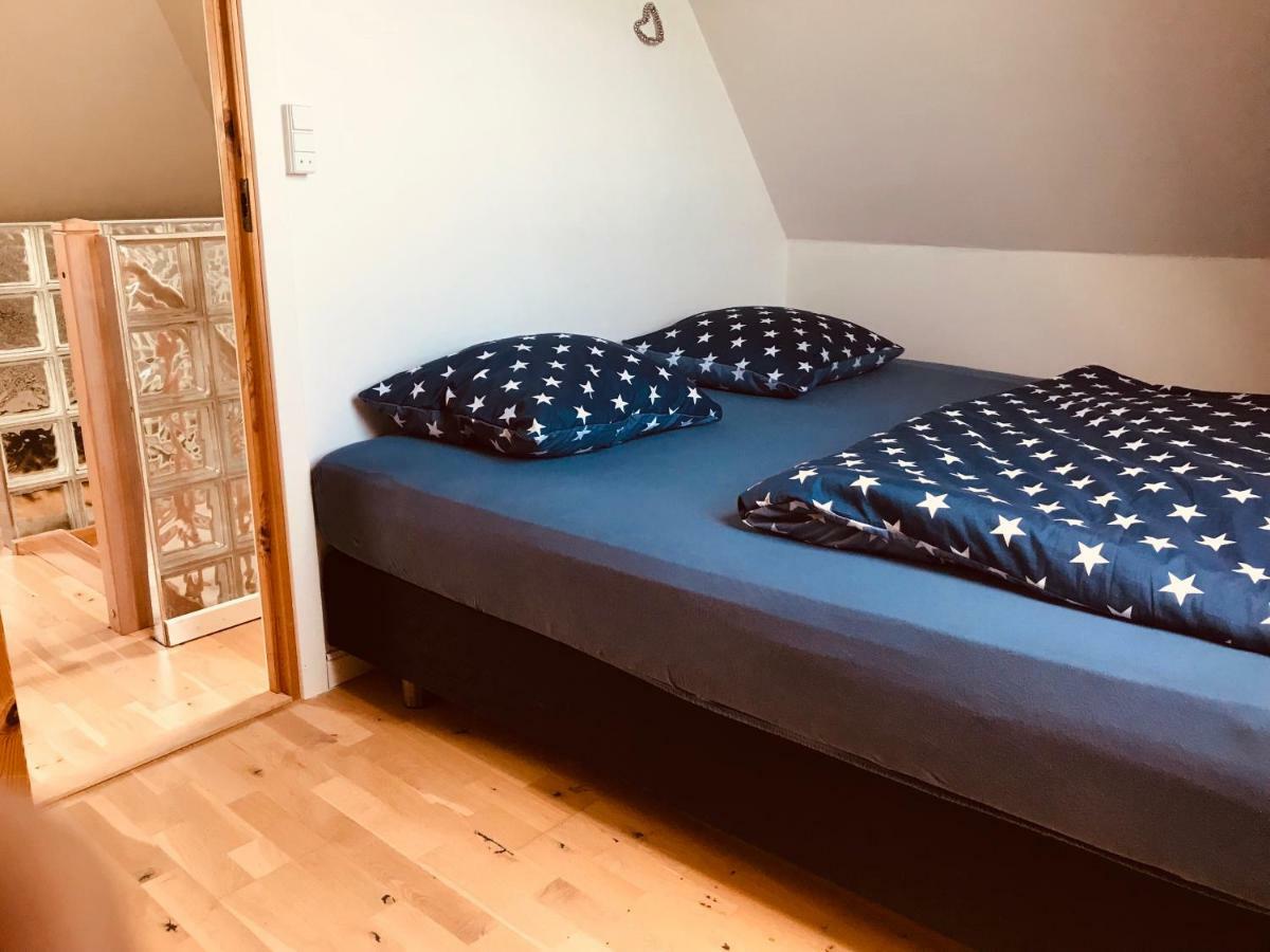 Centralt I Gentofte I 2 Plan, Ved S-Tog Og Busser Exterior foto
